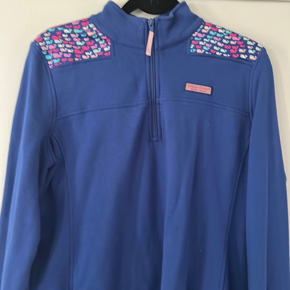 Vineyard Vines Women’s Shep Shirt, Size L, Blue with whale print